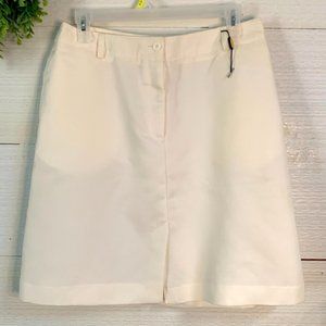 Woman’s Short Skirt by Sport Haley.  Size 10.  Color Off White.